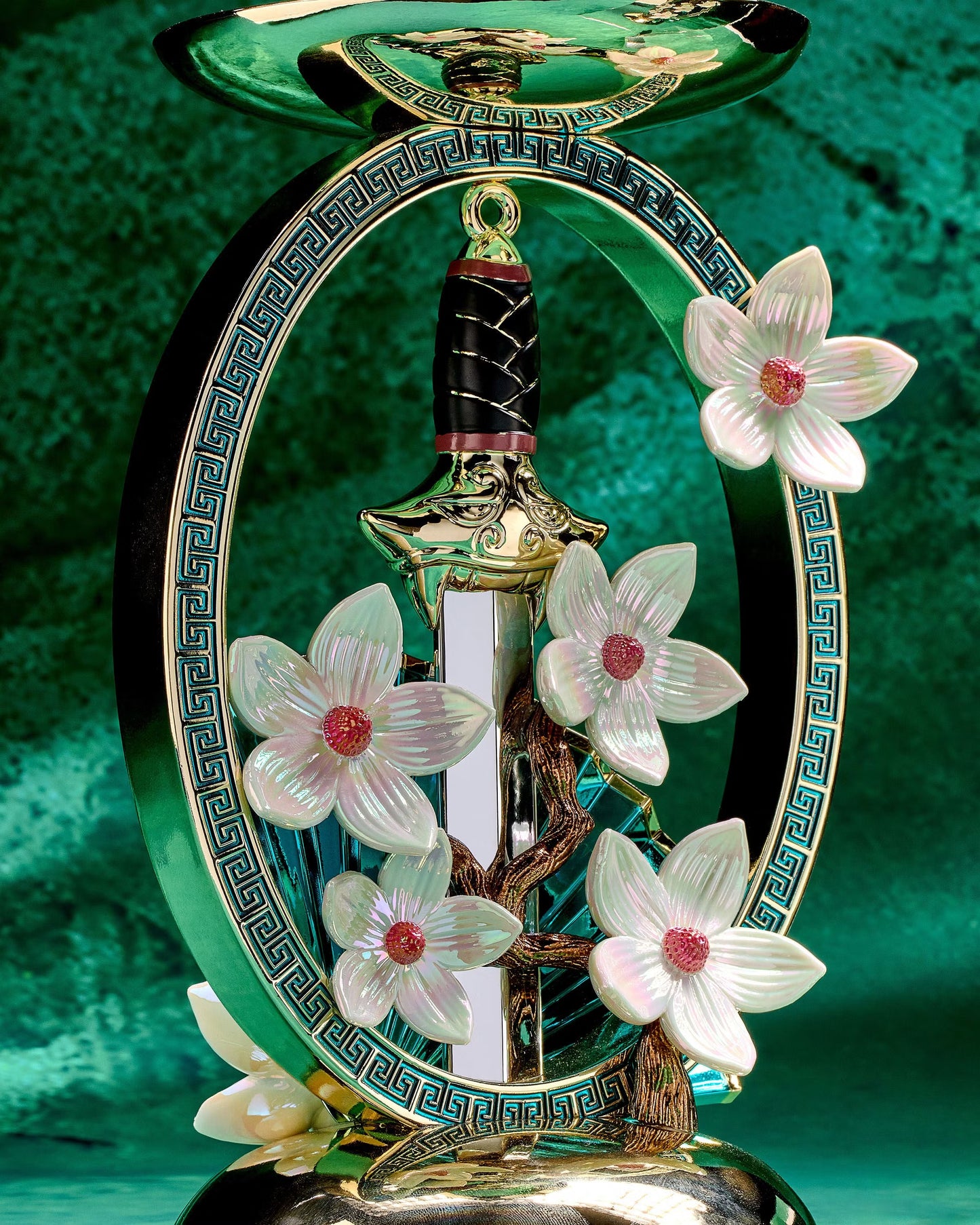 Mulan Pedestal 3-Wick Candle Holder