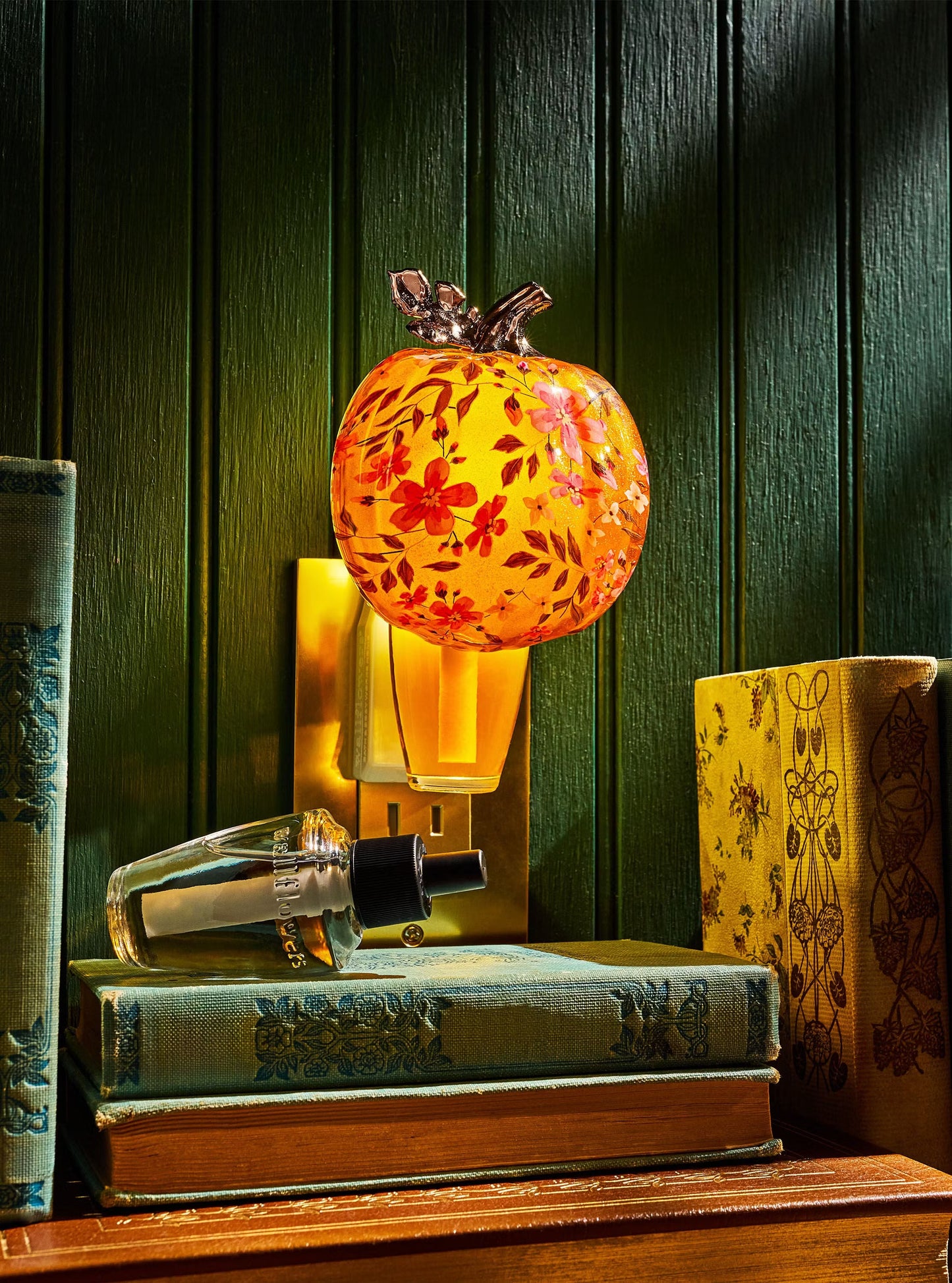 Floral Pumpkin Wallflowers Scent Control&trade; Nightlight Fragrance Plug